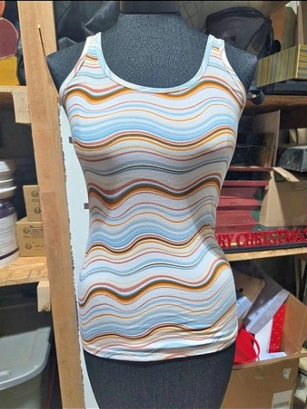 No Boundaries Abstract Wave Tank Top Blue & White Small